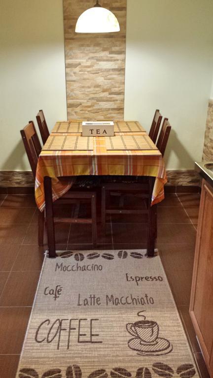 Virag Apartmanhaz Sopron Bagian luar foto