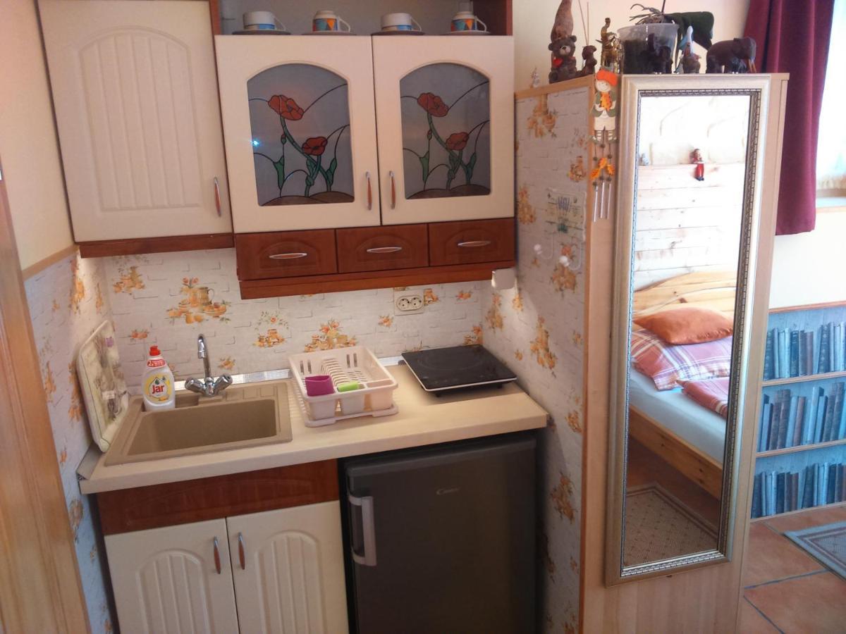 Virag Apartmanhaz Sopron Bagian luar foto